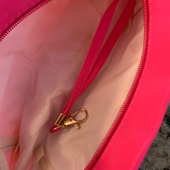 NWT LOVE makeup/wristlet makeup bag. Hot pink with Patch letters! - Picture 6 of 8